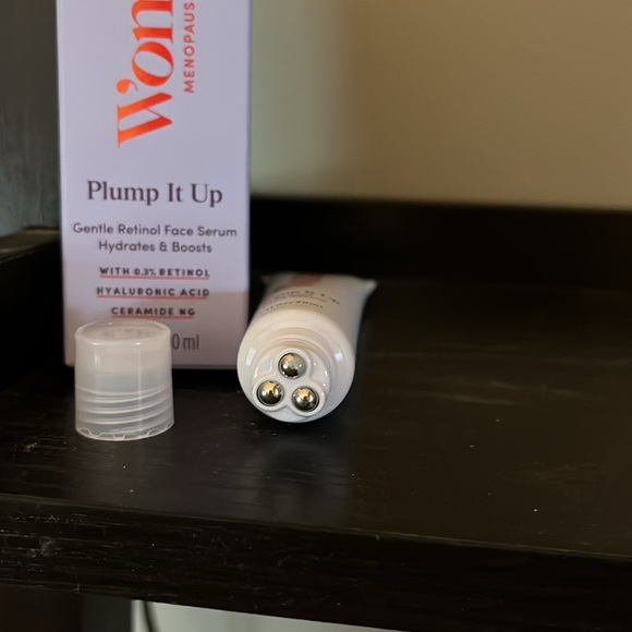 WOMANESS PLUMP IT UP RETINOL FACE SERUM - Picture 6 of 7